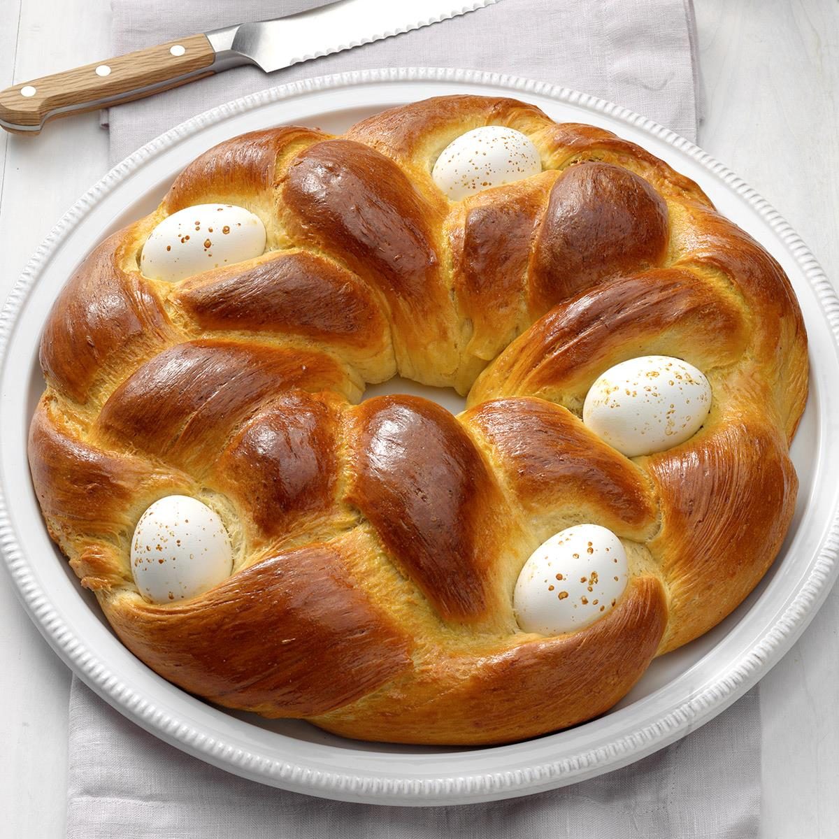 13 .复活节彩蛋面包