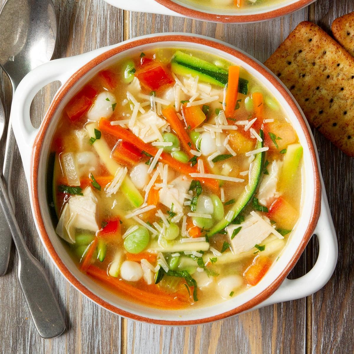 土耳其快速而健康的蔬菜汤